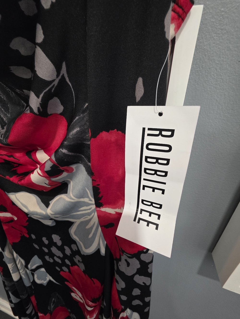 Black & Red Floral Sleeveless Dress - Picture 3 of 3